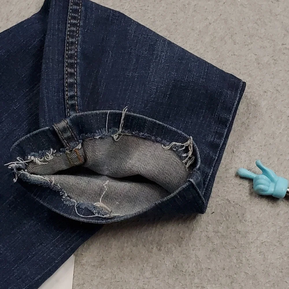 Levi's 524 Women Jeans 11M Blue Denim Too Superlow Jeans 26